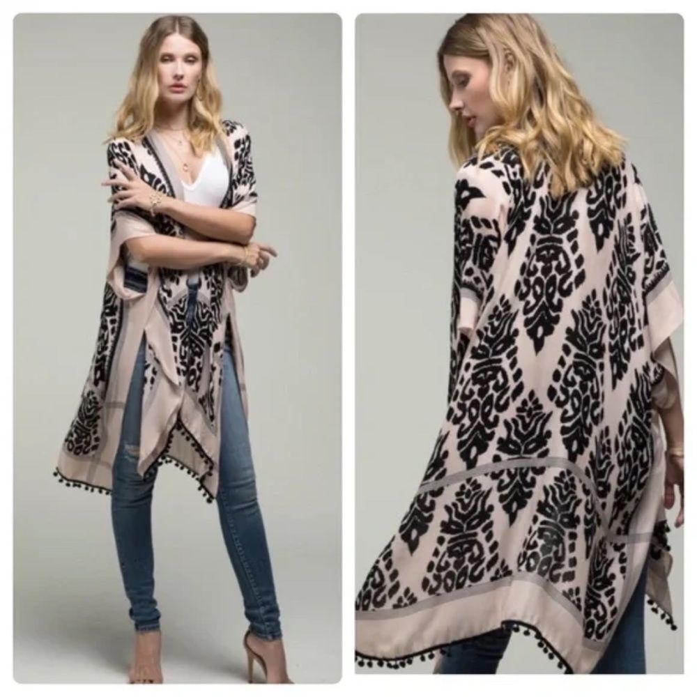 Ruggine Damask Print Kimono One Size NWT